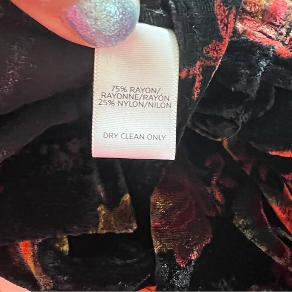 Loft Velvet On/Off the Shoulder Short Sleeve Floral Top Black Gold Orange LP - Picture 8 of 8